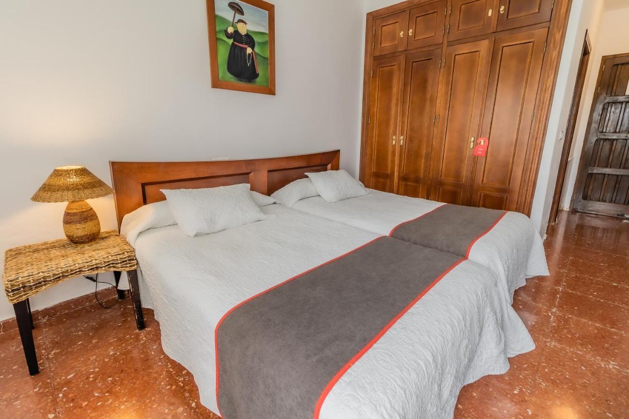Hotel Las Errizas By Vivere Stays Alcalá del Valle Esterno foto