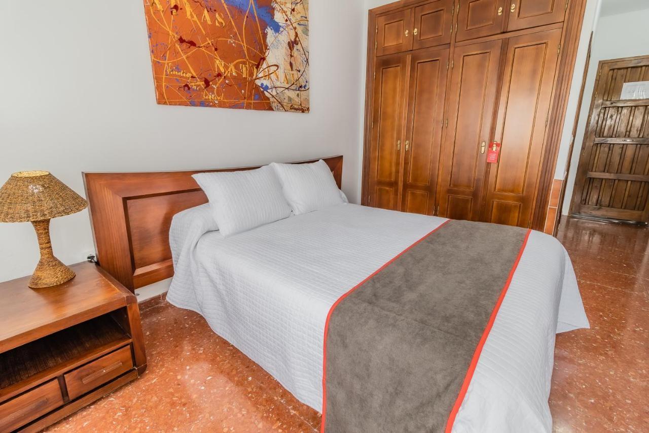 Hotel Las Errizas By Vivere Stays Alcalá del Valle Esterno foto