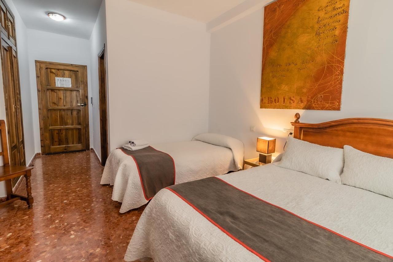 Hotel Las Errizas By Vivere Stays Alcalá del Valle Esterno foto