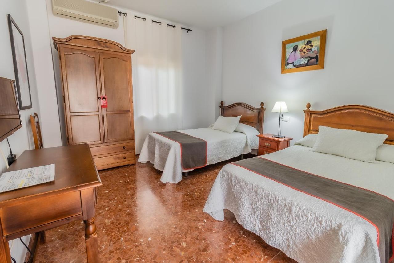 Hotel Las Errizas By Vivere Stays Alcalá del Valle Esterno foto